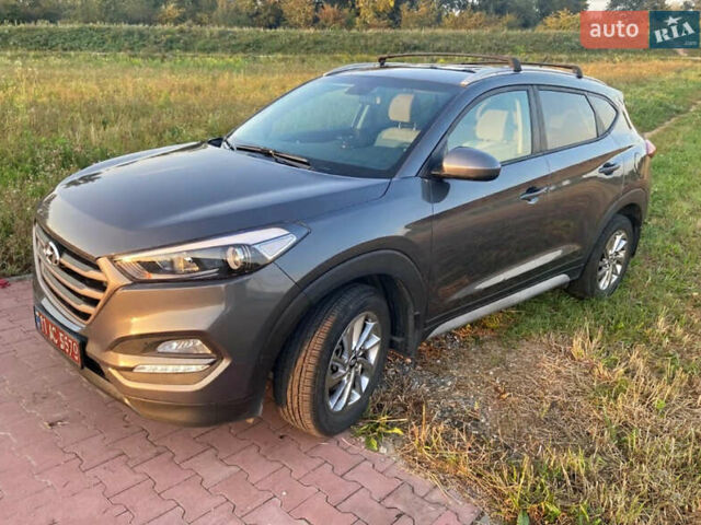 Хендай Туксон 2017 в Киеве на Automoto.ua Серый Хендай Туксон, объемом двигателя 2 л и пробегом 98 тыс. км за 12999 $, фото 1 на Automoto.ua