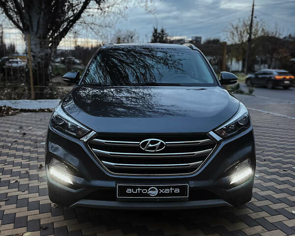 Сірий Хендай Туксон, об'ємом двигуна 1.6 л та пробігом 133 тис. км за 19000 $, фото 1 на Automoto.ua