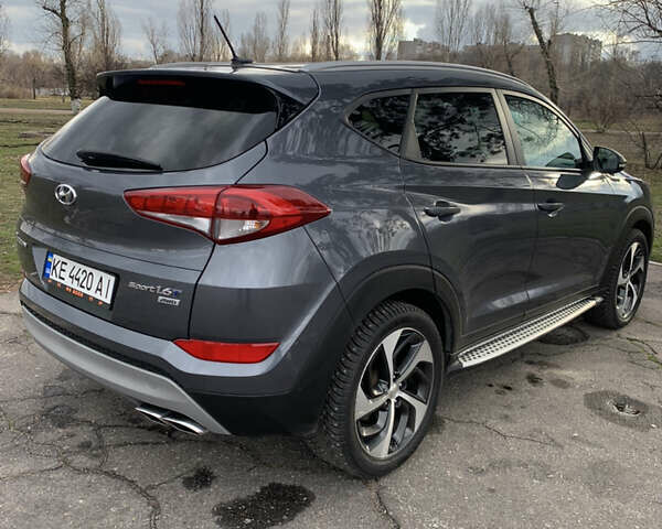 Сірий Хендай Туксон, об'ємом двигуна 1.59 л та пробігом 94 тис. км за 16500 $, фото 1 на Automoto.ua