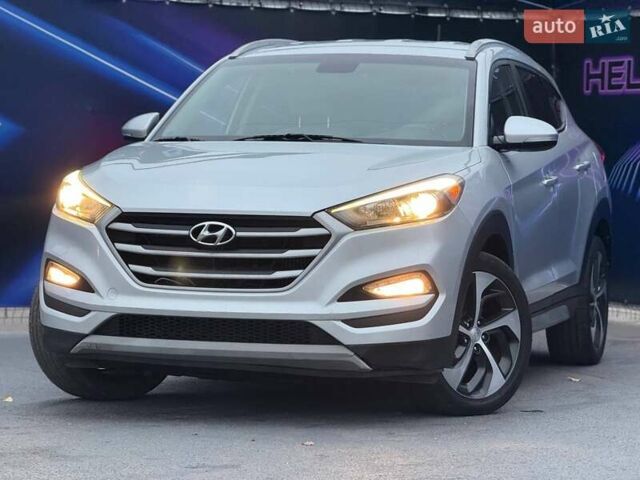 Серый Хендай Туксон, объемом двигателя 1.6 л и пробегом 66 тыс. км за 16999 $, фото 1 на Automoto.ua