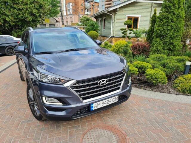 Серый Хендай Туксон, объемом двигателя 2 л и пробегом 168 тыс. км за 18400 $, фото 1 на Automoto.ua