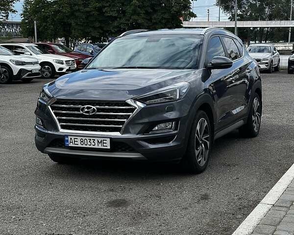 Серый Хендай Туксон, объемом двигателя 1.6 л и пробегом 168 тыс. км за 22000 $, фото 1 на Automoto.ua