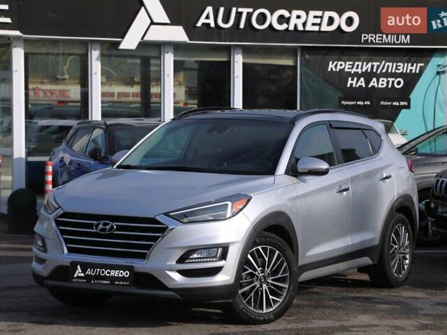 Сірий Хендай Туксон, об'ємом двигуна 2.36 л та пробігом 118 тис. км за 19000 $, фото 1 на Automoto.ua