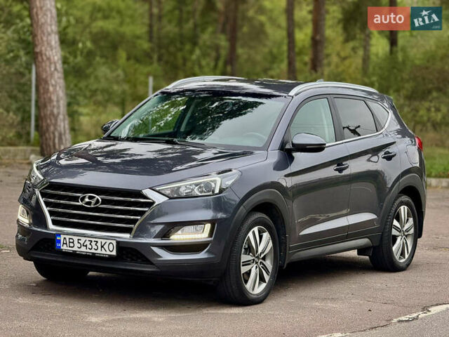 Сірий Хендай Туксон, об'ємом двигуна 2 л та пробігом 58 тис. км за 21800 $, фото 1 на Automoto.ua