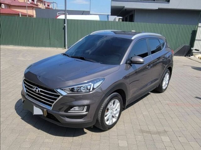 Сірий Хендай Туксон, об'ємом двигуна 2 л та пробігом 200 тис. км за 20000 $, фото 1 на Automoto.ua