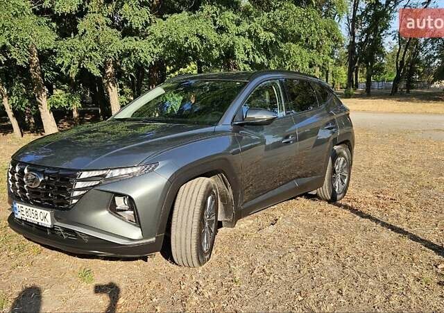 Серый Хендай Туксон, объемом двигателя 1.6 л и пробегом 39 тыс. км за 27300 $, фото 1 на Automoto.ua