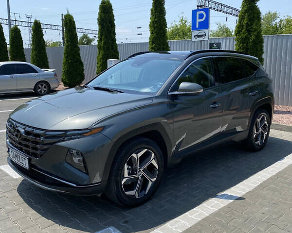 Серый Хендай Туксон, объемом двигателя 1.6 л и пробегом 28 тыс. км за 31999 $, фото 1 на Automoto.ua