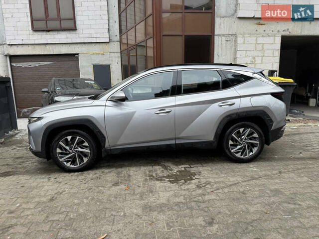Сірий Хендай Туксон, об'ємом двигуна 2 л та пробігом 94 тис. км за 23500 $, фото 1 на Automoto.ua