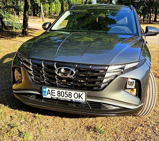 Серый Хендай Туксон, объемом двигателя 1.6 л и пробегом 39 тыс. км за 27300 $, фото 1 на Automoto.ua