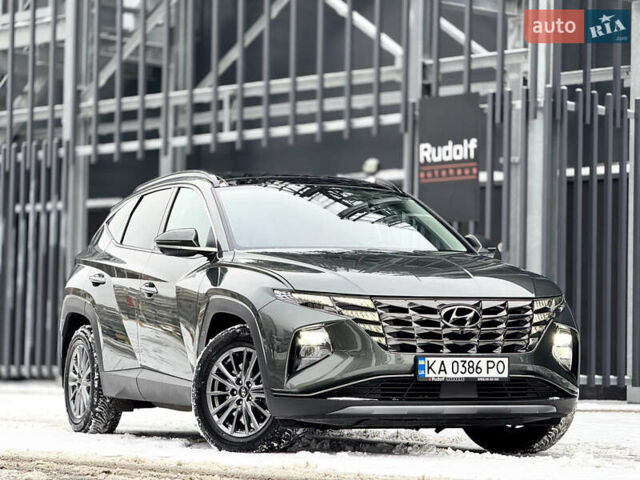 Серый Хендай Туксон, объемом двигателя 1.6 л и пробегом 57 тыс. км за 32000 $, фото 1 на Automoto.ua