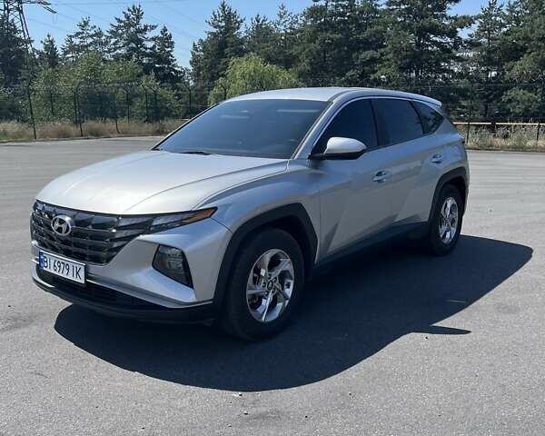 Серый Хендай Туксон, объемом двигателя 2.5 л и пробегом 86 тыс. км за 20000 $, фото 1 на Automoto.ua