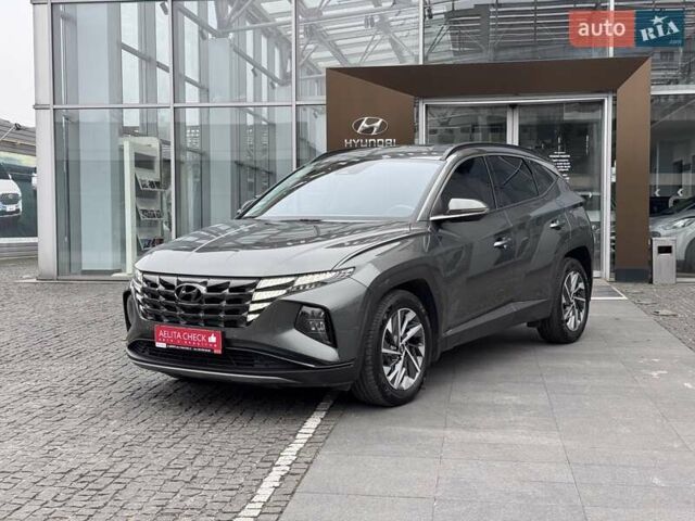 Серый Хендай Туксон, объемом двигателя 2 л и пробегом 62 тыс. км за 24500 $, фото 1 на Automoto.ua