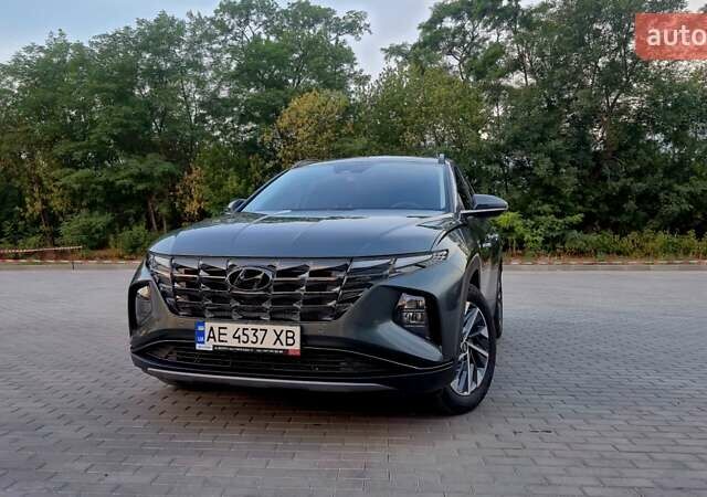 Сірий Хендай Туксон, об'ємом двигуна 2 л та пробігом 55 тис. км за 27999 $, фото 1 на Automoto.ua