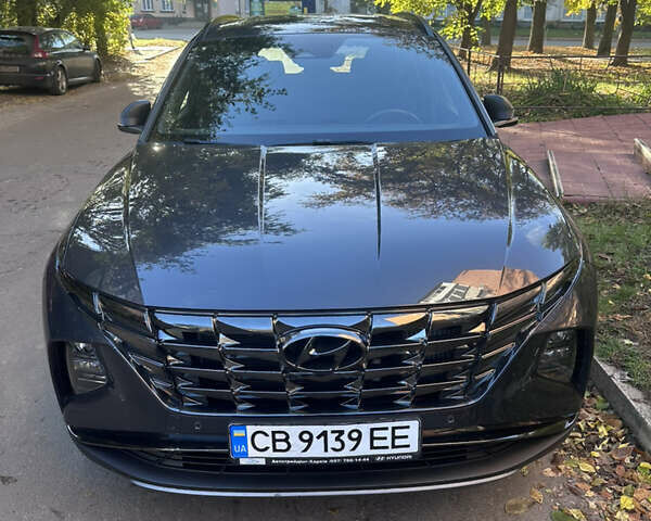 Серый Хендай Туксон, объемом двигателя 1.6 л и пробегом 44 тыс. км за 30000 $, фото 1 на Automoto.ua