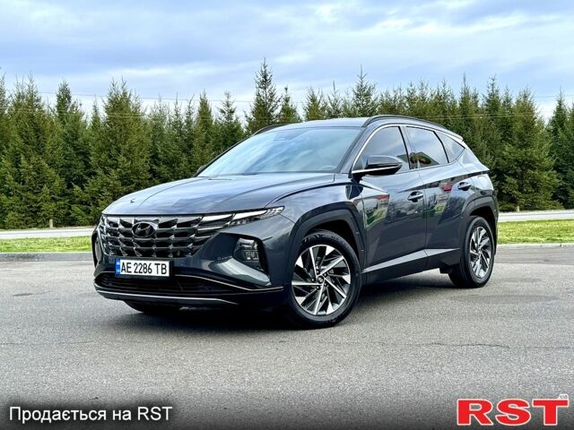 Серый Хендай Туксон, объемом двигателя 1.6 л и пробегом 95 тыс. км за 26500 $, фото 1 на Automoto.ua