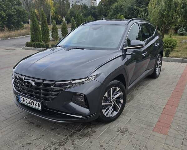 Сірий Хендай Туксон, об'ємом двигуна 2 л та пробігом 77 тис. км за 26900 $, фото 1 на Automoto.ua