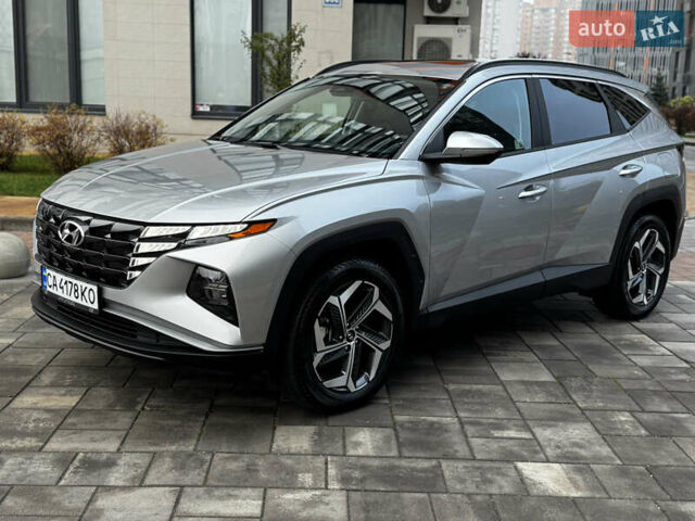 Серый Хендай Туксон, объемом двигателя 2.5 л и пробегом 6 тыс. км за 30500 $, фото 1 на Automoto.ua