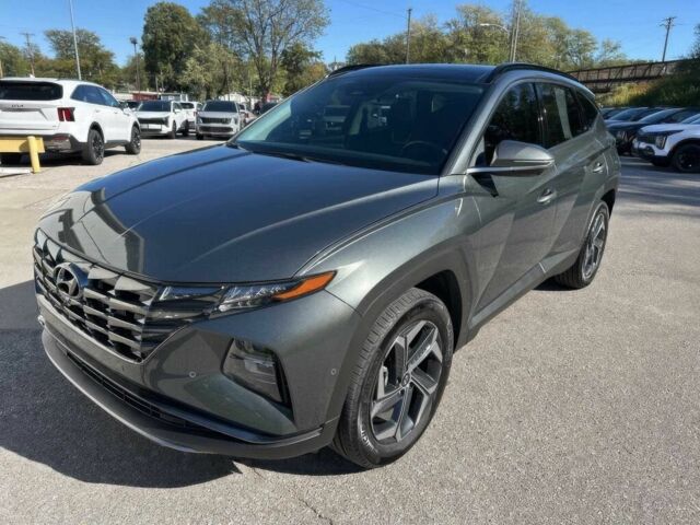 Сірий Хендай Туксон, об'ємом двигуна 1.6 л та пробігом 12 тис. км за 11000 $, фото 1 на Automoto.ua