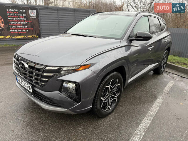 Серый Хендай Туксон, объемом двигателя 1.6 л и пробегом 17 тыс. км за 28900 $, фото 1 на Automoto.ua