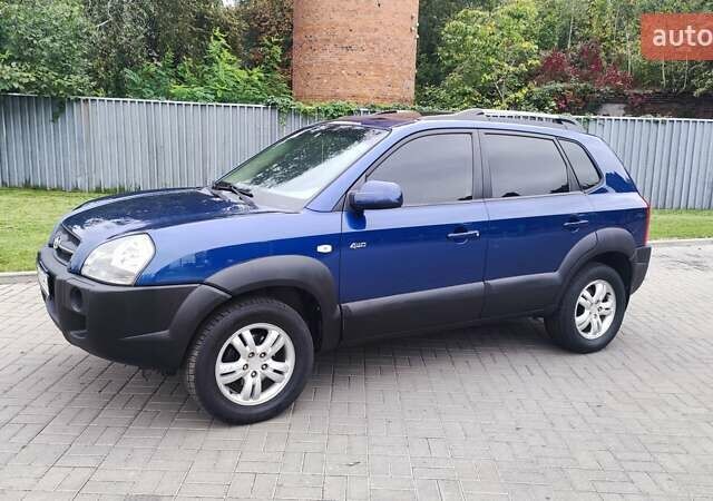 Хендай Туксон 2006 в Житомире на Automoto.ua Синий Хендай Туксон, объемом двигателя 2 л и пробегом 225 тыс. км за 7950 $, фото 1 на Automoto.ua
