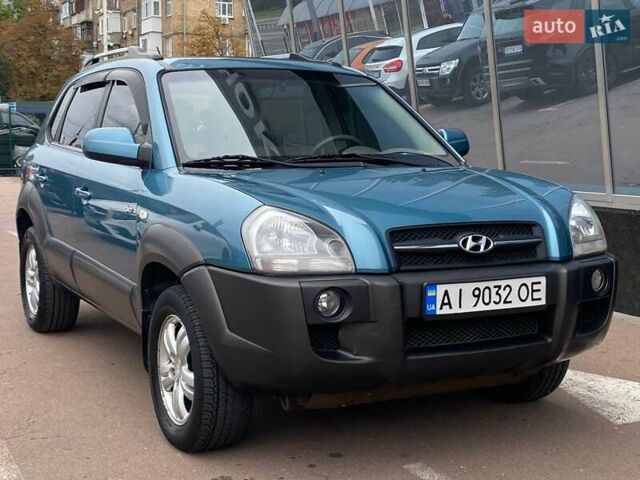Хендай Туксон 2006 в Киеве на Automoto.ua Синий Хендай Туксон, объемом двигателя 1.98 л и пробегом 211 тыс. км за 7900 $, фото 1 на Automoto.ua