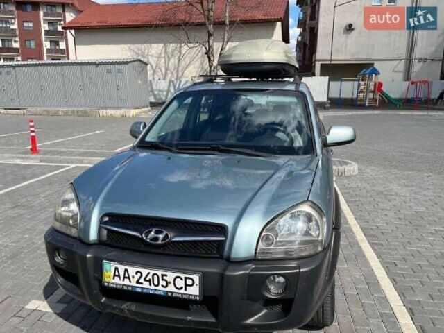 Синій Хендай Туксон, об'ємом двигуна 2.66 л та пробігом 270 тис. км за 6900 $, фото 1 на Automoto.ua
