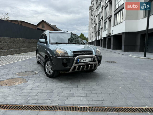 Синій Хендай Туксон, об'ємом двигуна 2 л та пробігом 230 тис. км за 6850 $, фото 1 на Automoto.ua