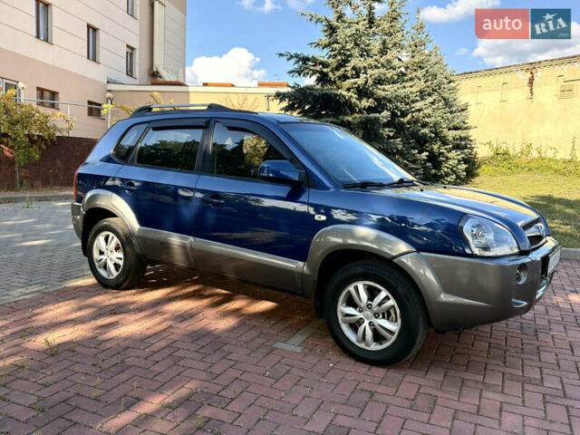 Синий Хендай Туксон, объемом двигателя 2 л и пробегом 168 тыс. км за 6900 $, фото 1 на Automoto.ua