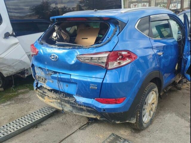 Синий Хендай Туксон, объемом двигателя 2 л и пробегом 211 тыс. км за 4500 $, фото 1 на Automoto.ua