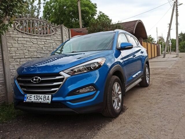 Синий Хендай Туксон, объемом двигателя 2 л и пробегом 99 тыс. км за 17000 $, фото 1 на Automoto.ua