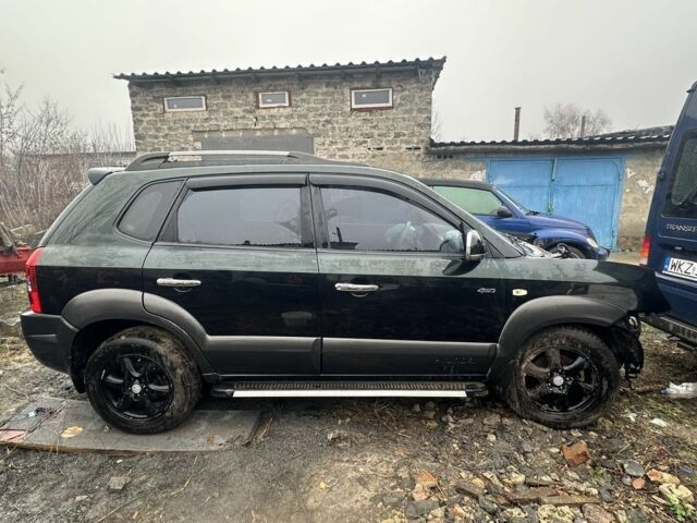 Зелений Хендай Туксон, об'ємом двигуна 2 л та пробігом 180 тис. км за 3700 $, фото 1 на Automoto.ua