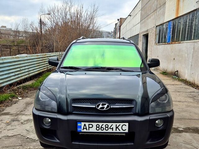 Зелений Хендай Туксон, об'ємом двигуна 2 л та пробігом 276 тис. км за 9000 $, фото 1 на Automoto.ua