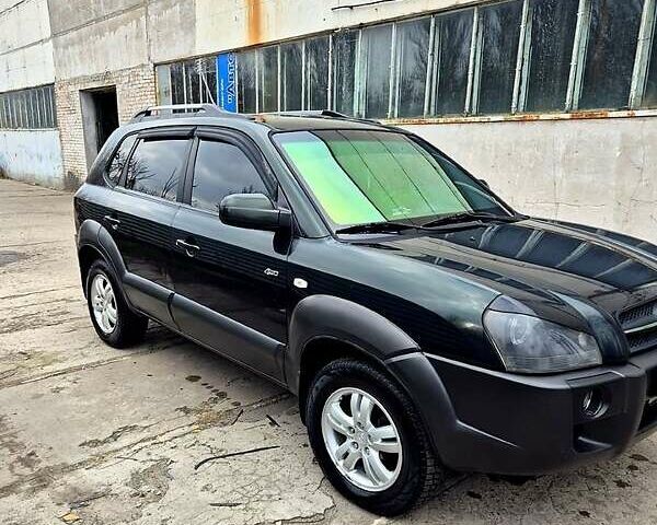 Зелений Хендай Туксон, об'ємом двигуна 2 л та пробігом 276 тис. км за 9000 $, фото 1 на Automoto.ua