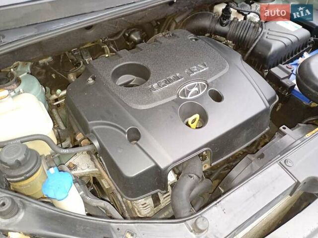 Зелений Хендай Туксон, об'ємом двигуна 1.99 л та пробігом 218 тис. км за 6500 $, фото 1 на Automoto.ua