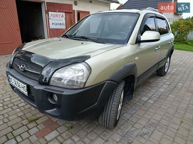 Зелений Хендай Туксон, об'ємом двигуна 1.98 л та пробігом 179 тис. км за 8000 $, фото 1 на Automoto.ua