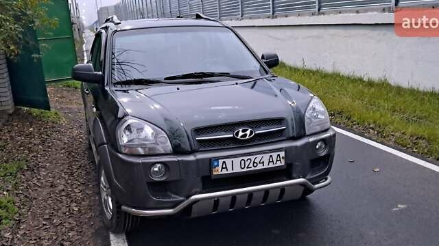 Зелений Хендай Туксон, об'ємом двигуна 1.98 л та пробігом 294 тис. км за 5500 $, фото 1 на Automoto.ua