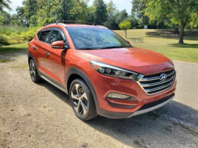 Хендай Туксон 2017 в Одессе на Automoto.ua Оранжевый Хендай Туксон, объемом двигателя 1.6 л и пробегом 63 тыс. км за 7599 $, фото 1 на Automoto.ua