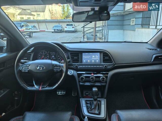 Серый Хендай Велостер, объемом двигателя 1.59 л и пробегом 230 тыс. км за 15500 $, фото 1 на Automoto.ua