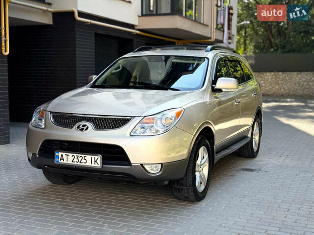 Бежевый Хендай Веракруз, объемом двигателя 3.8 л и пробегом 327 тыс. км за 7700 $, фото 1 на Automoto.ua