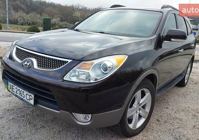 Коричневый Хендай Веракруз, объемом двигателя 3 л и пробегом 359 тыс. км за 9950 $, фото 1 на Automoto.ua