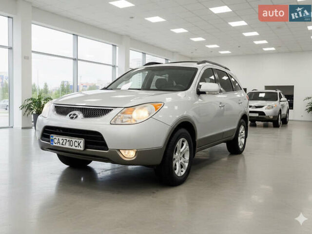 Сірий Хендай Вєракруз, об'ємом двигуна 3.8 л та пробігом 237 тис. км за 11700 $, фото 1 на Automoto.ua