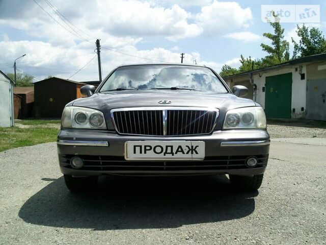 Серый Хендай КСГ, объемом двигателя 3.5 л и пробегом 139 тыс. км за 6500 $, фото 1 на Automoto.ua