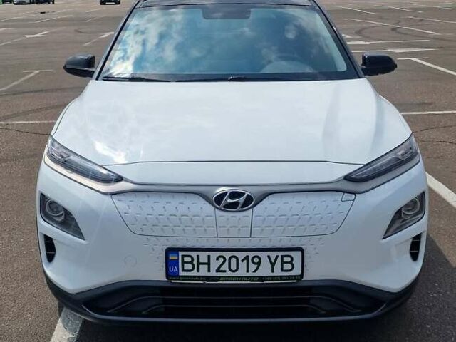 Белый Хендай Encino EV, объемом двигателя 0 л и пробегом 88 тыс. км за 16800 $, фото 1 на Automoto.ua