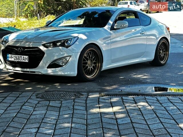 Белый Хендай Genesis Coupe, объемом двигателя 2 л и пробегом 94 тыс. км за 15000 $, фото 1 на Automoto.ua