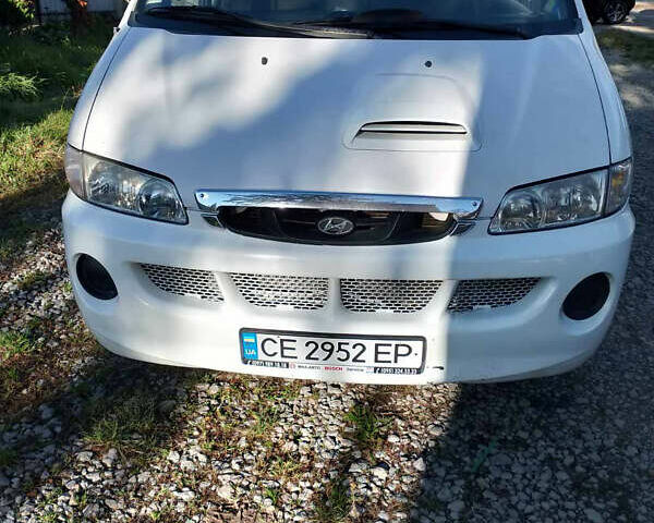 Белый Хендай H-1, объемом двигателя 0 л и пробегом 270 тыс. км за 4500 $, фото 1 на Automoto.ua