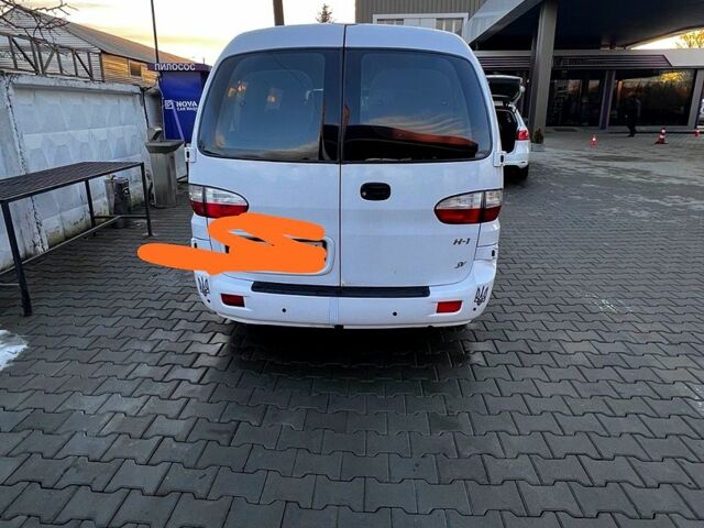 Хендай H-1, объемом двигателя 25 л и пробегом 250 тыс. км за 6500 $, фото 1 на Automoto.ua