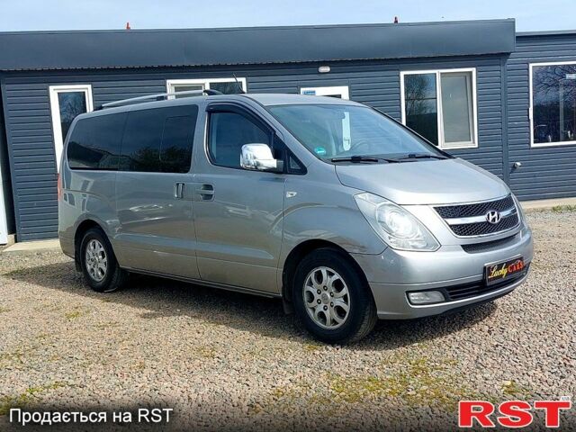 Хендай H-1, об'ємом двигуна 2.5 л та пробігом 275 тис. км за 13800 $, фото 1 на Automoto.ua