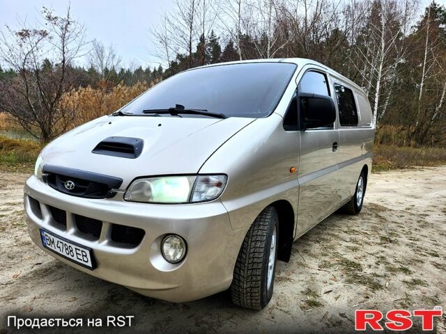 Сірий Хендай H-1, об'ємом двигуна 2.5 л та пробігом 292 тис. км за 5800 $, фото 1 на Automoto.ua