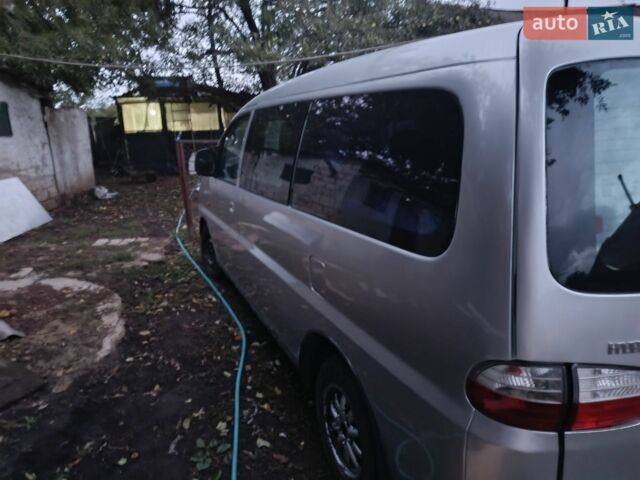 Синій Хендай H-1, об'ємом двигуна 2.5 л та пробігом 258 тис. км за 3800 $, фото 1 на Automoto.ua