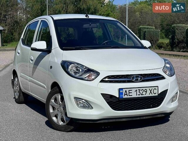 Белый Хендай и10, объемом двигателя 1.2 л и пробегом 110 тыс. км за 6900 $, фото 1 на Automoto.ua